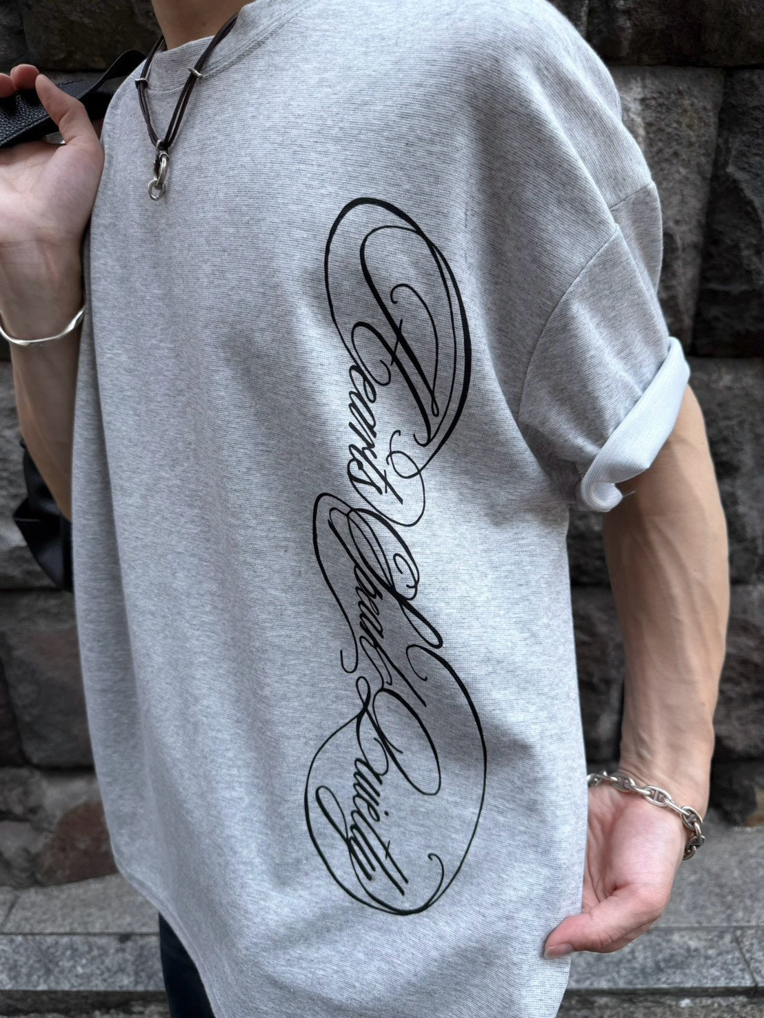 【Chikashitsu +】vertical script crop t-shirt (3color)