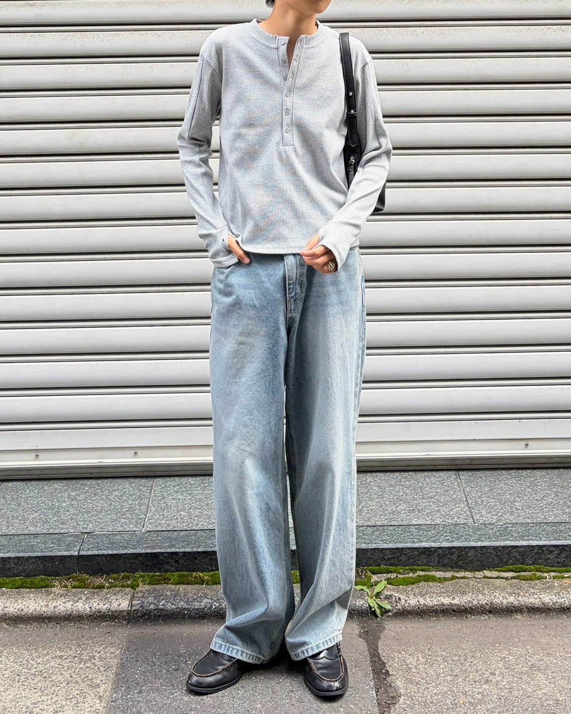 受注制【Chikashitsu +】slit henley neck slim t-shirt (3color)