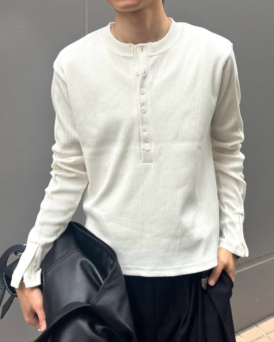 受注制【Chikashitsu +】slit henley neck slim t-shirt (3color)