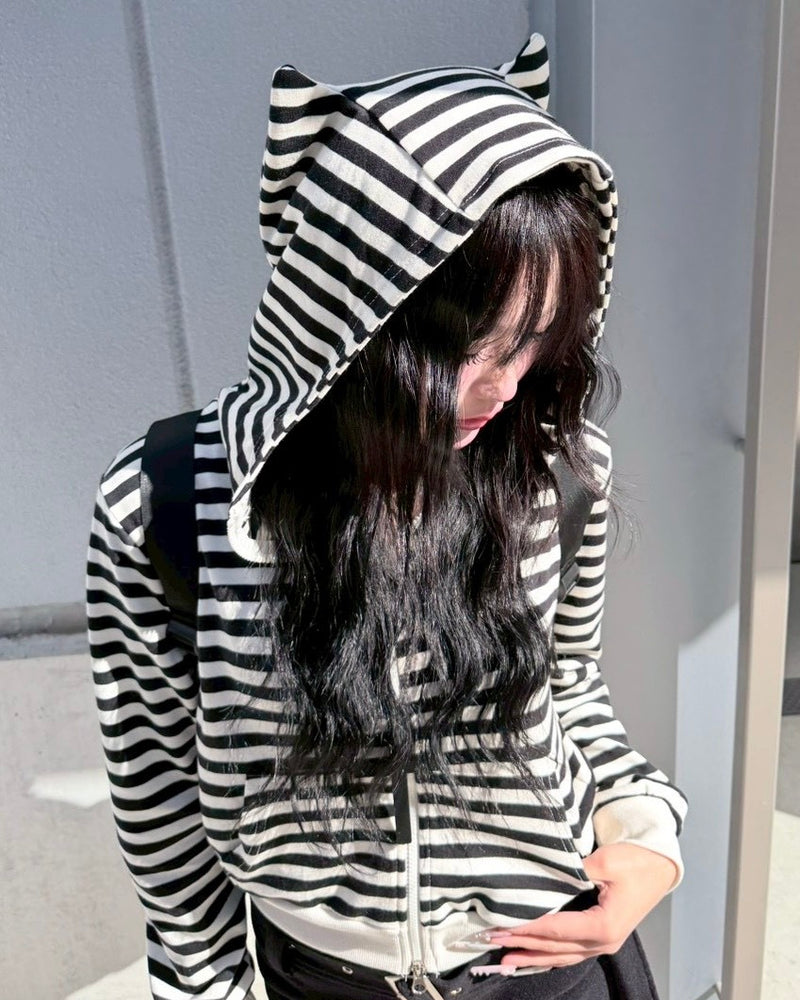 受注制【nmtc+】border horn zip up hoodie (2color)