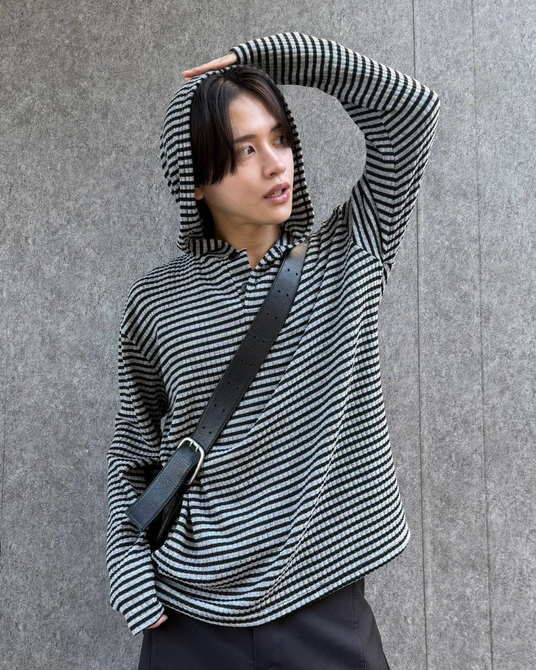 受注制【Chikashitsu +】henley neck border hoodie (3color)