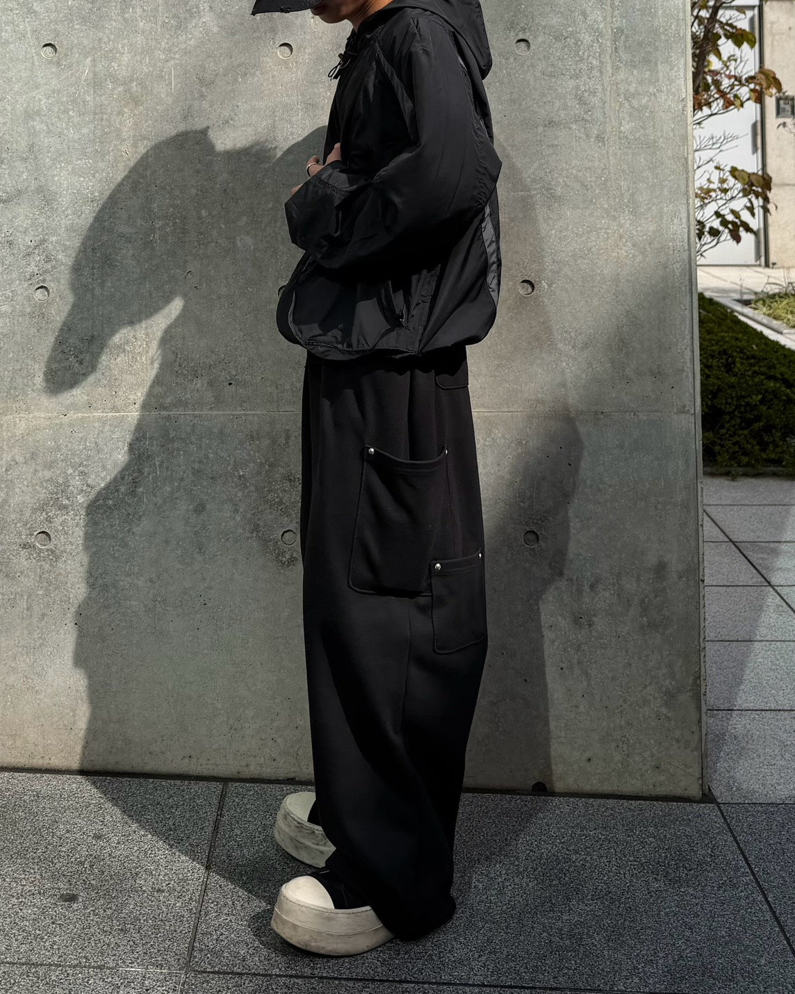 受注制【Chikashitsu +】rivet cargo sweat pants (2color)