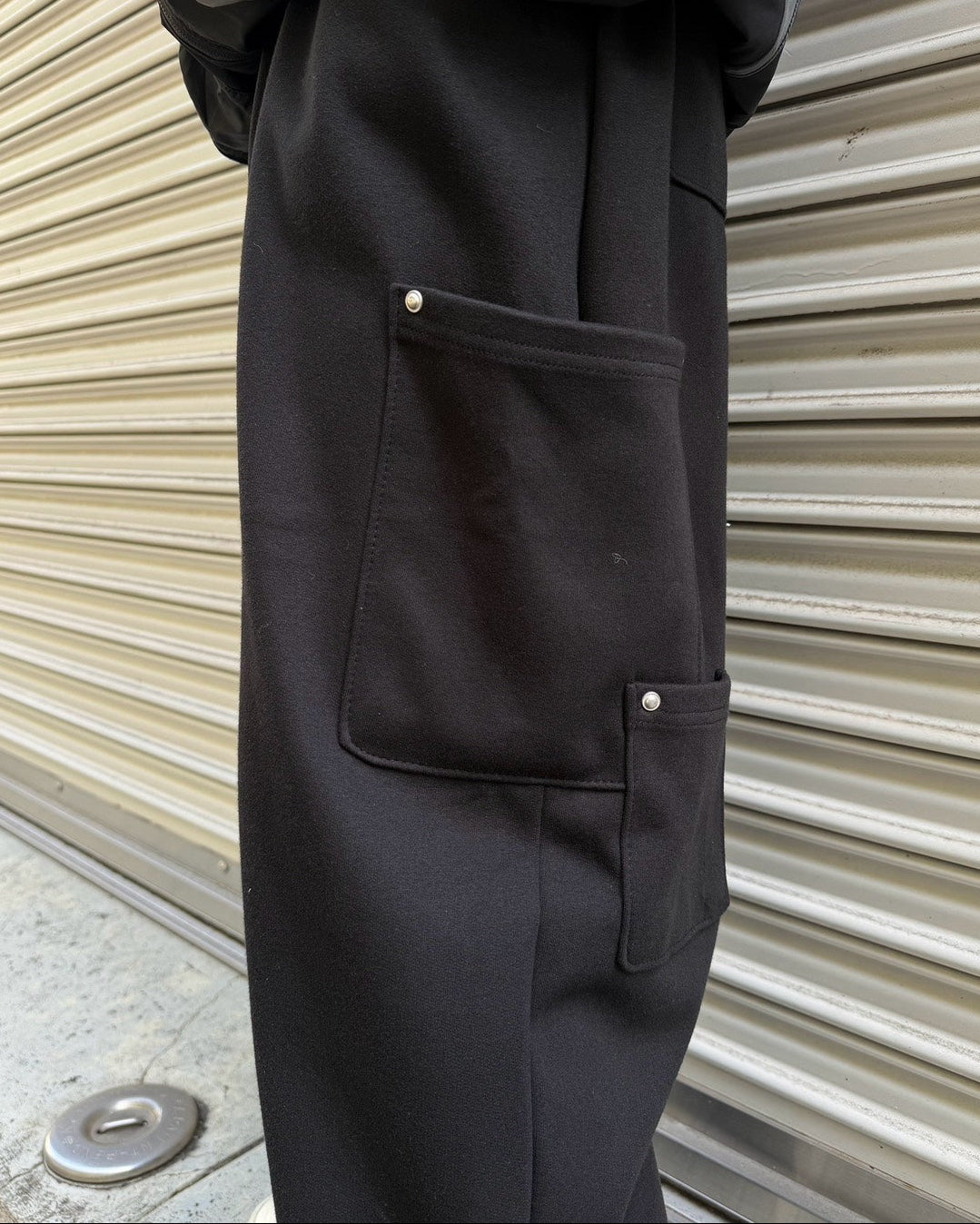 受注制【Chikashitsu +】rivet cargo sweat pants (2color)