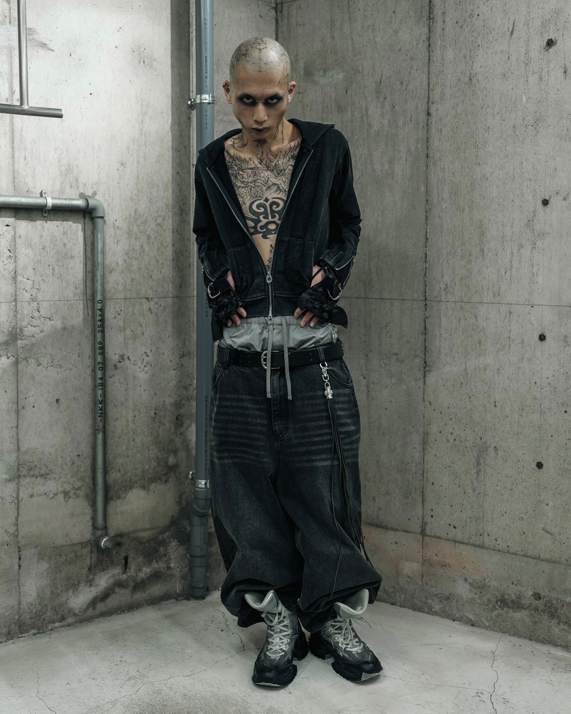 【DIG YOUR OWN GRAVE】FADED SEAM ZIP HOODIE