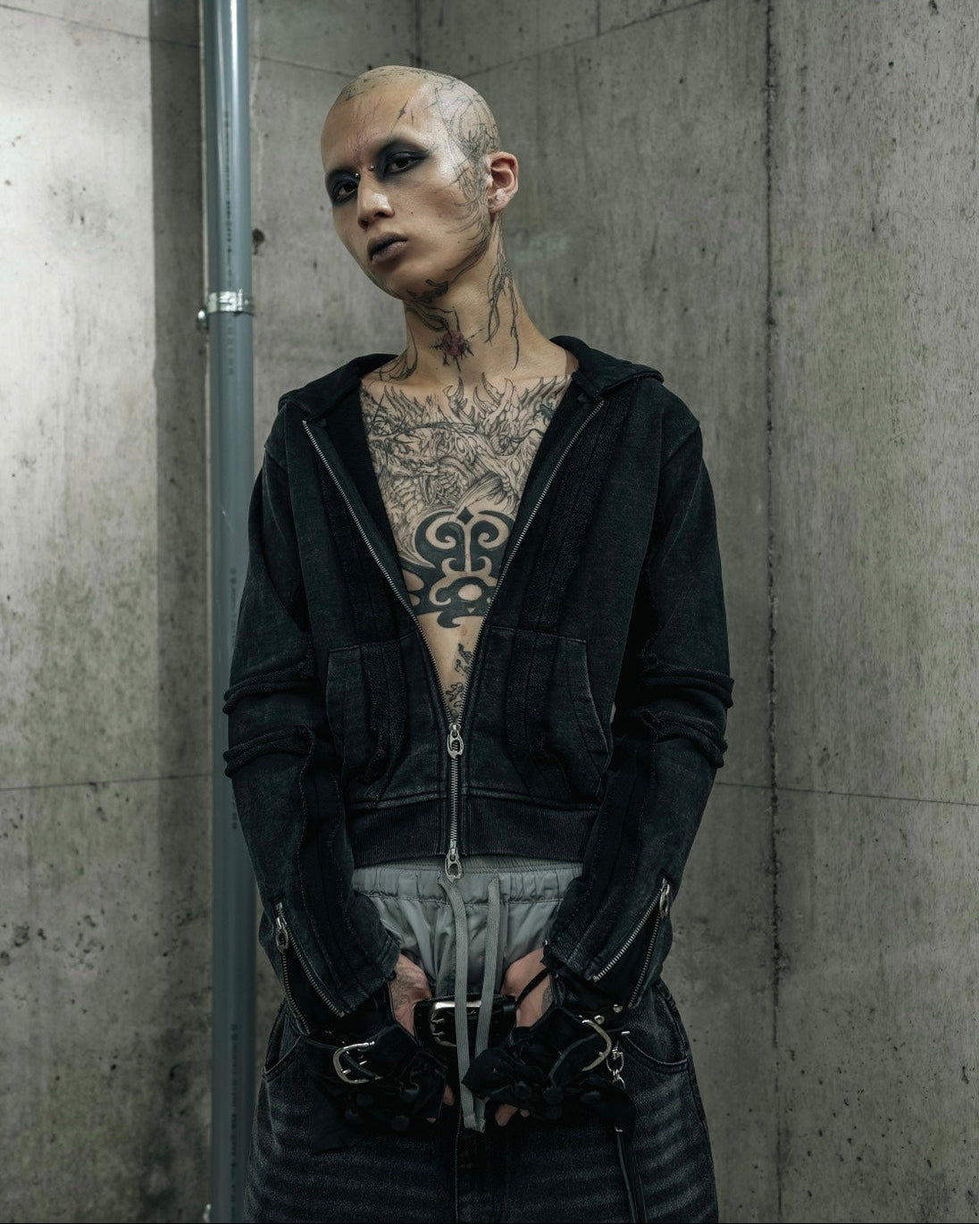 【DIG YOUR OWN GRAVE】FADED SEAM ZIP HOODIE