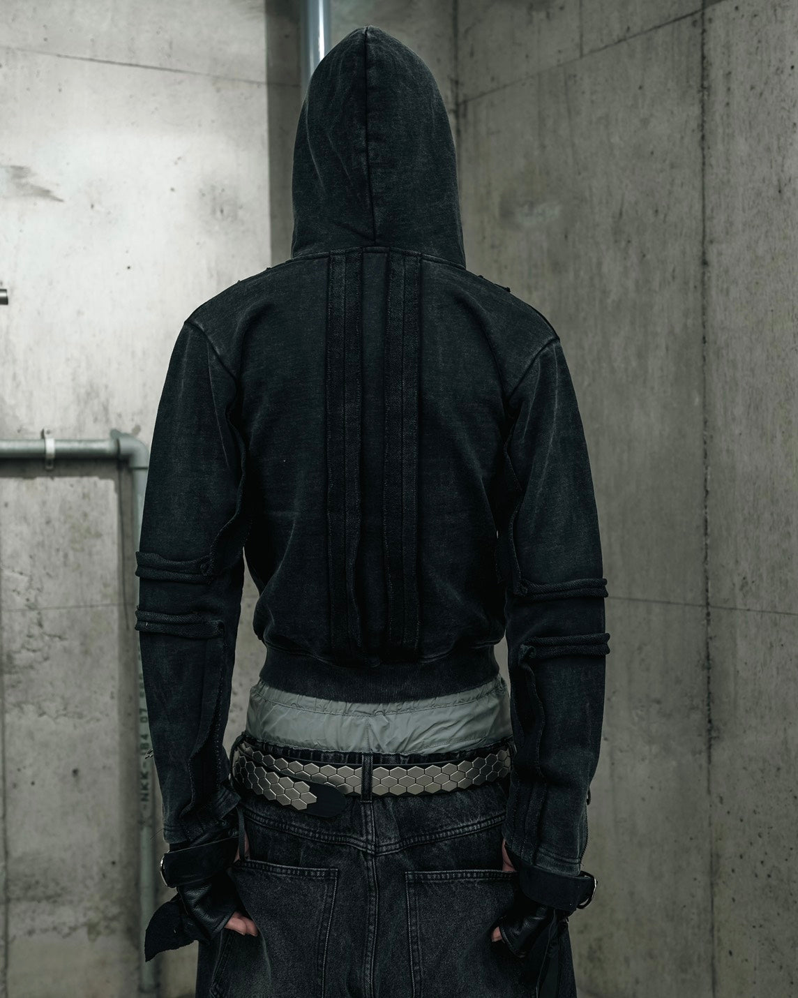 【DIG YOUR OWN GRAVE】FADED SEAM ZIP HOODIE