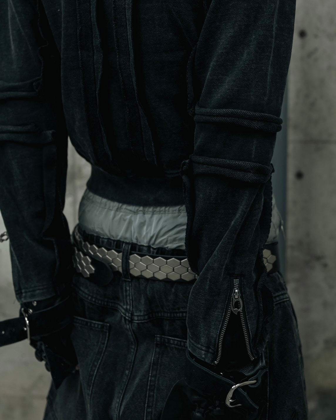 【DIG YOUR OWN GRAVE】FADED SEAM ZIP HOODIE