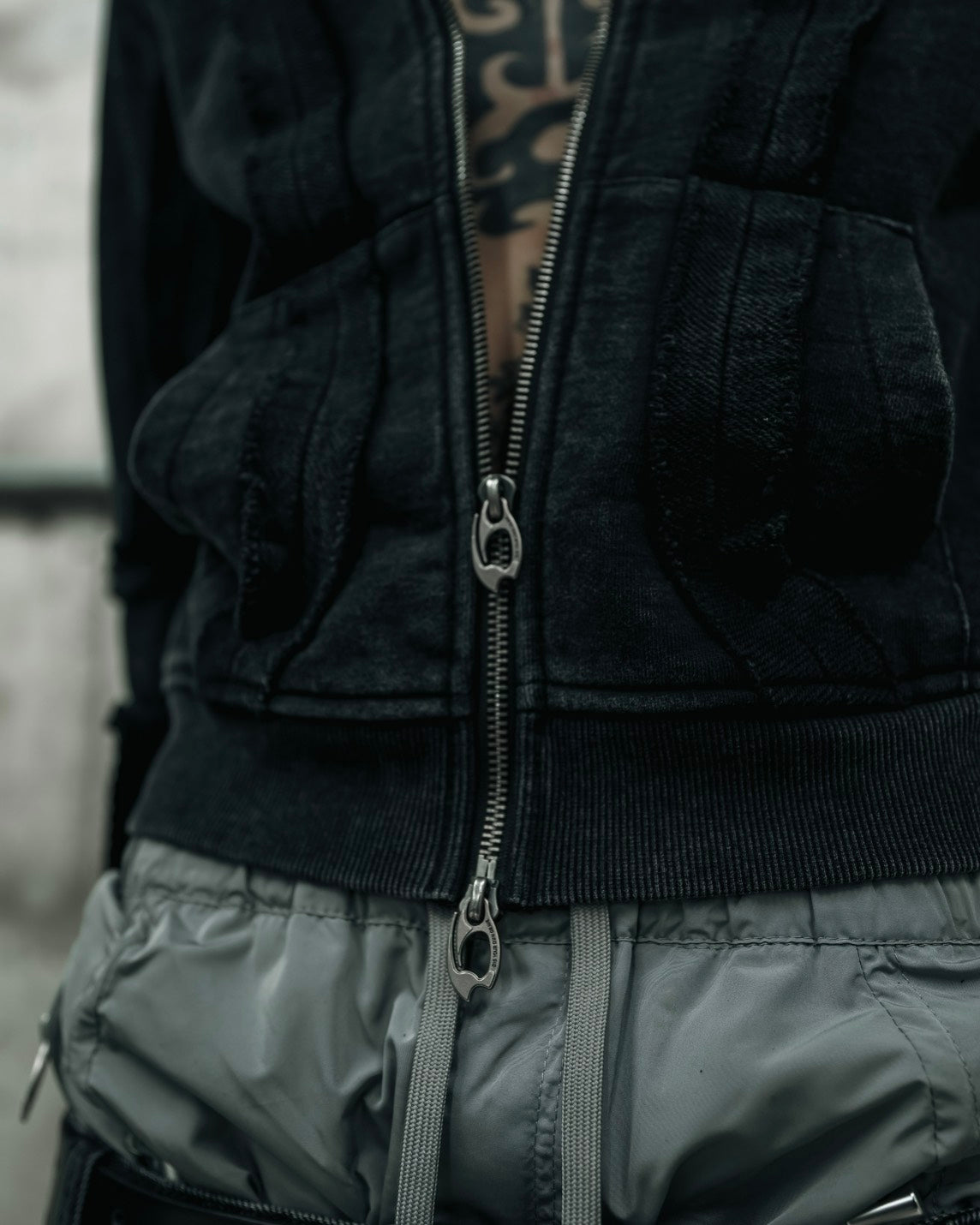 【DIG YOUR OWN GRAVE】FADED SEAM ZIP HOODIE
