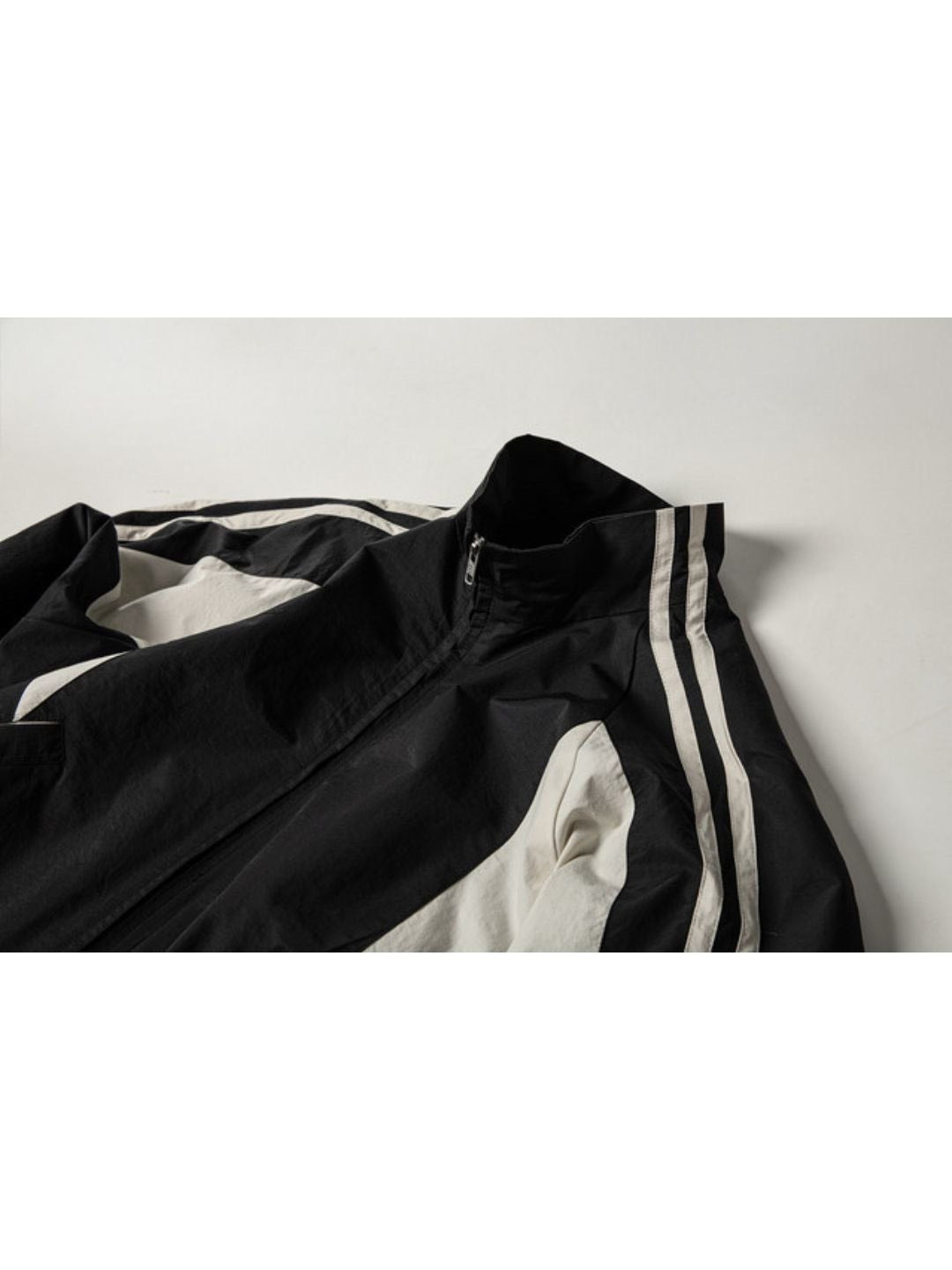 【roaringrad】26 Crop Track Jacket