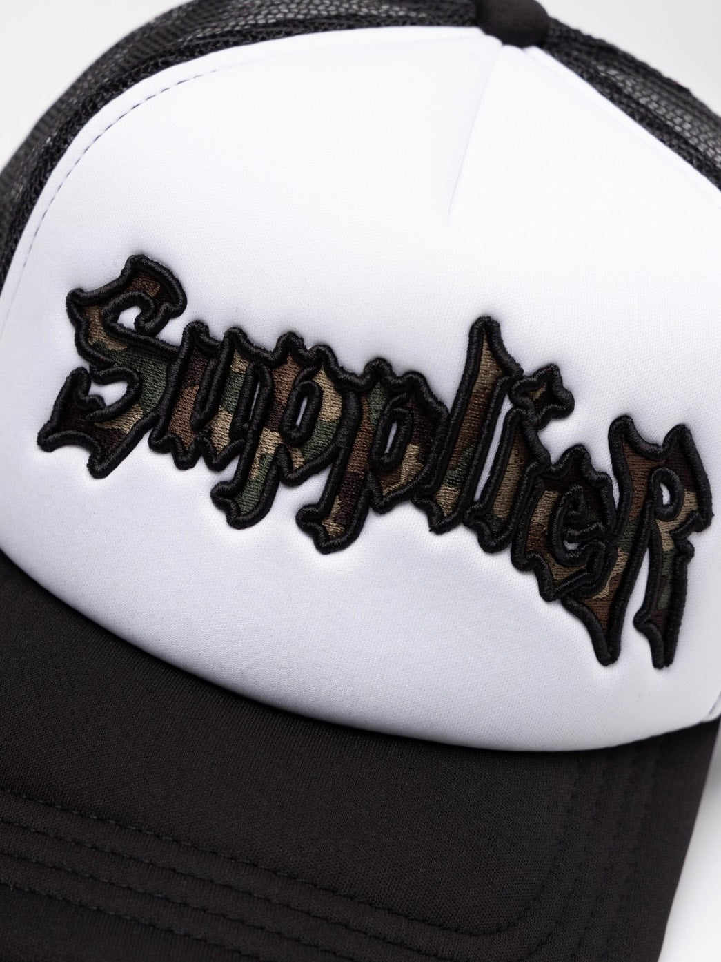 【SUPPLIER】Camouflage Iron Logo Mesh Cap