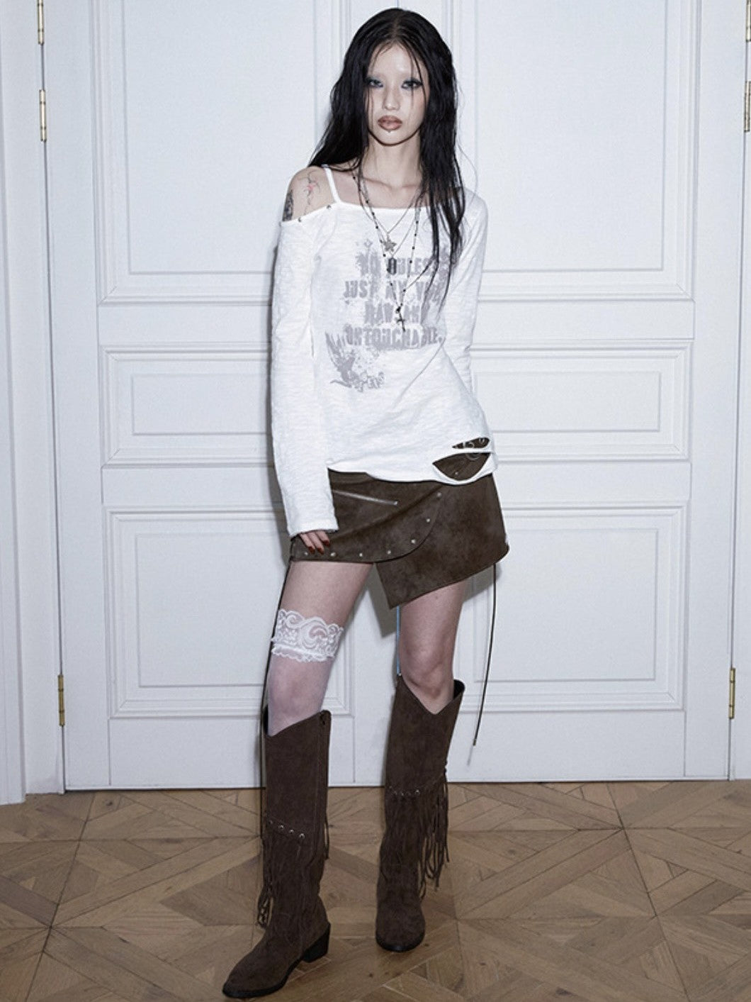 【NOT KNOWING】Destroyed Back Lace Top