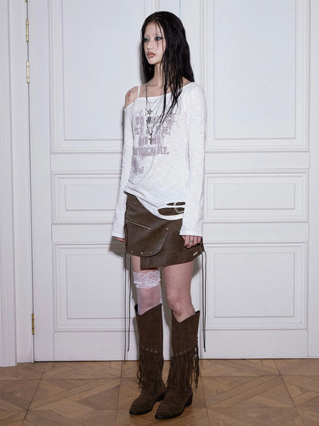 【NOT KNOWING】Destroyed Back Lace Top