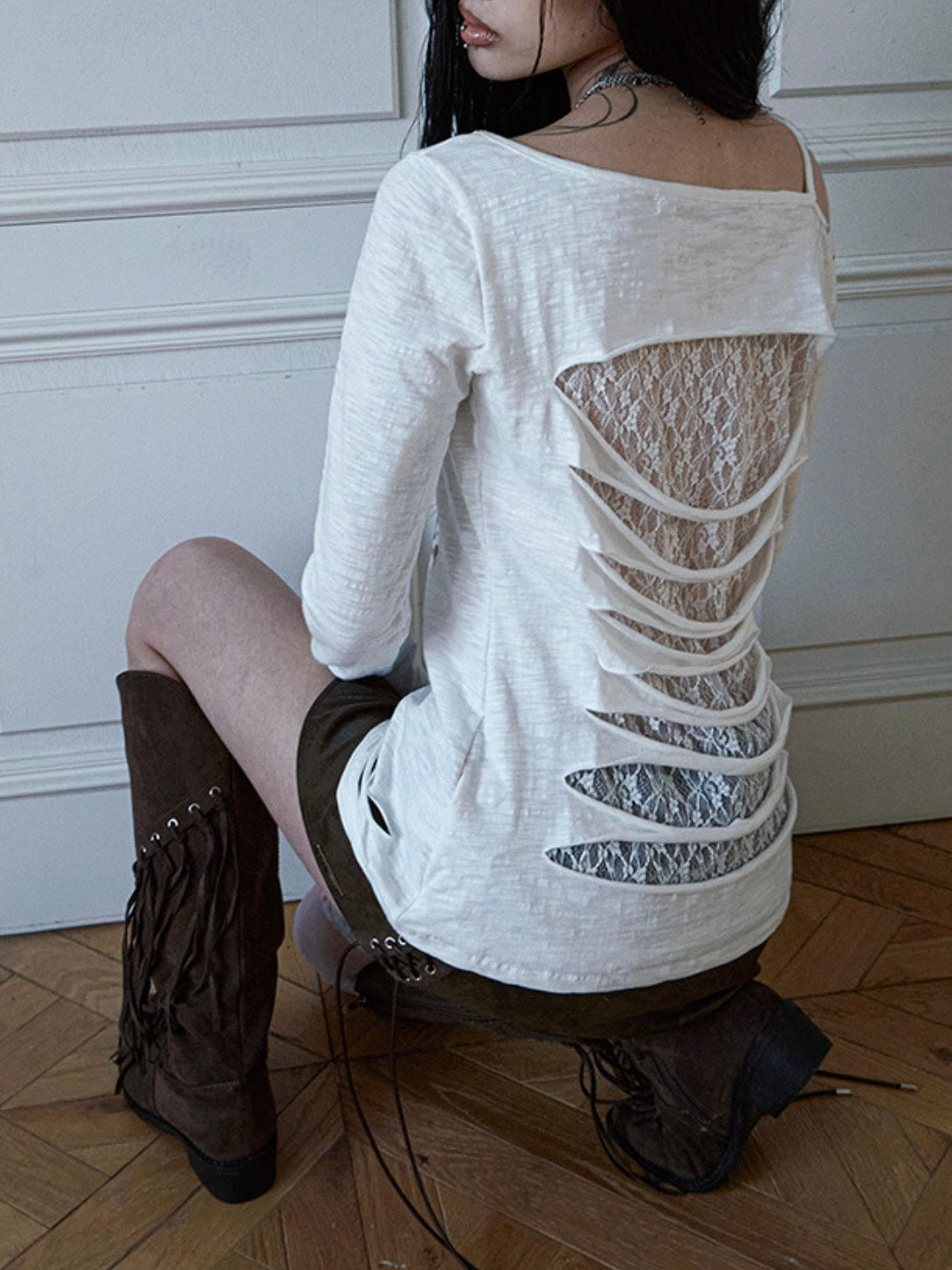 【NOT KNOWING】Destroyed Back Lace Top