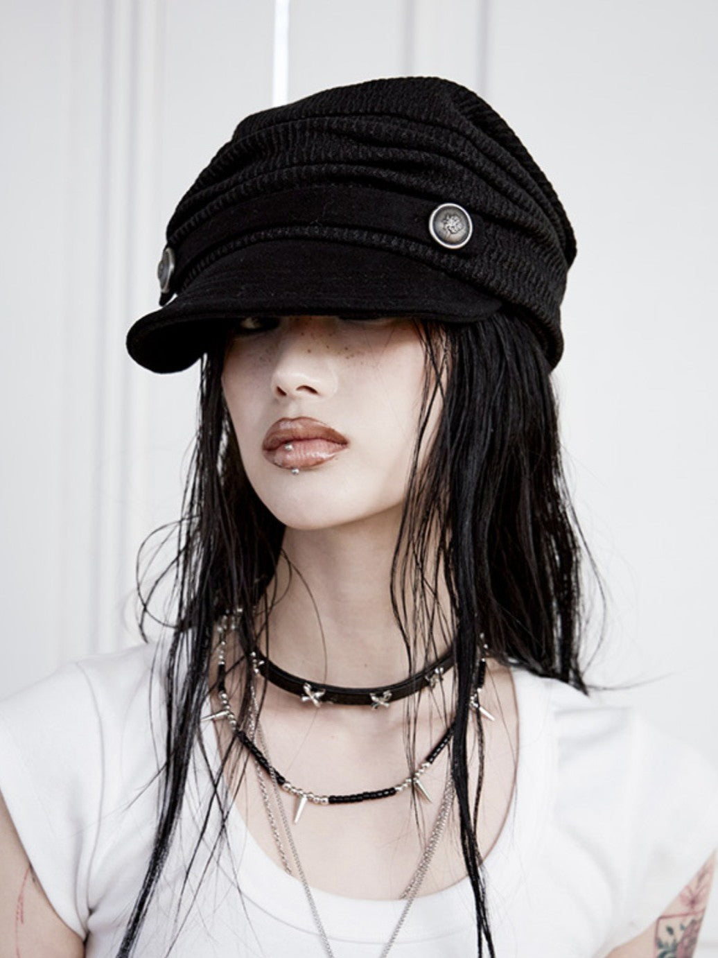 【NOT KNOWING】Draped Button Knit Cap