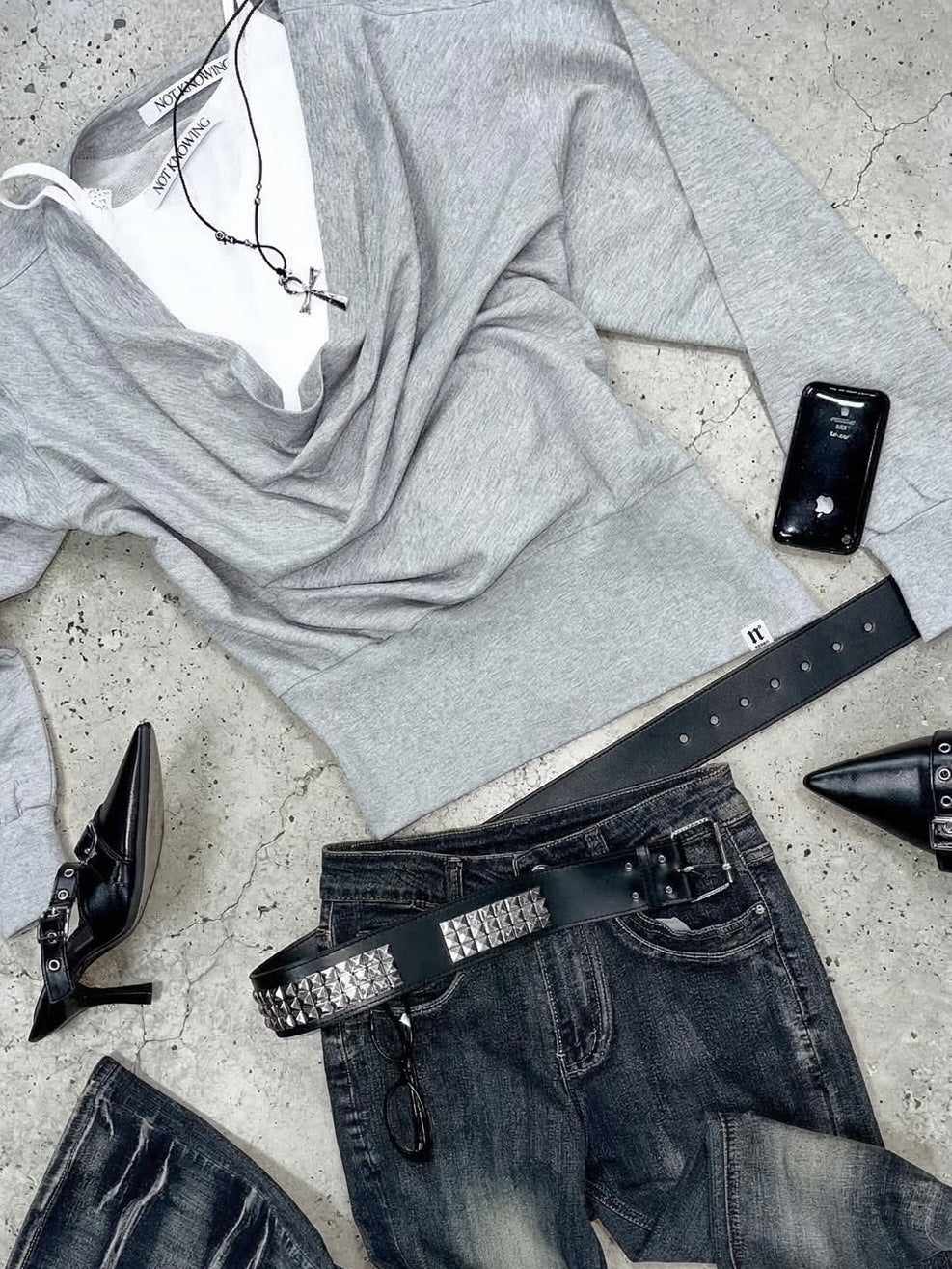 【NOT KNOWING】Deep Cowl Neck Sweatshirt