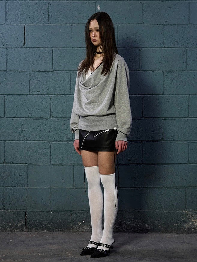 【NOT KNOWING】Deep Cowl Neck Sweatshirt