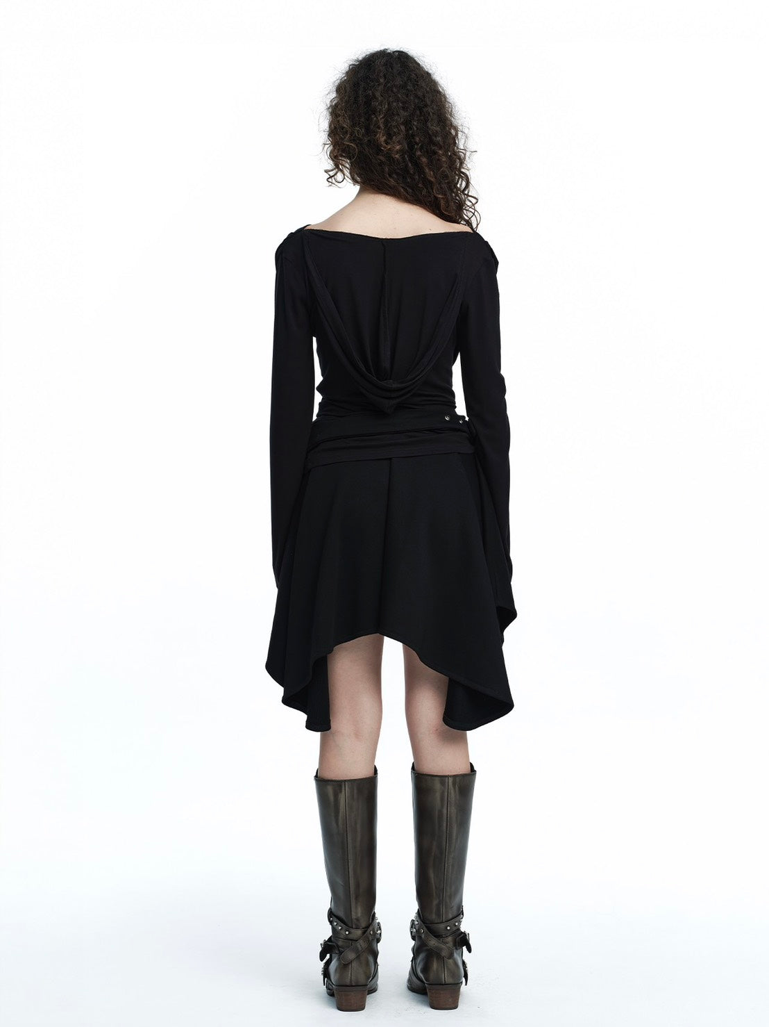 【ROUGH NECK】
Draped Hooded Long Sleeve Top