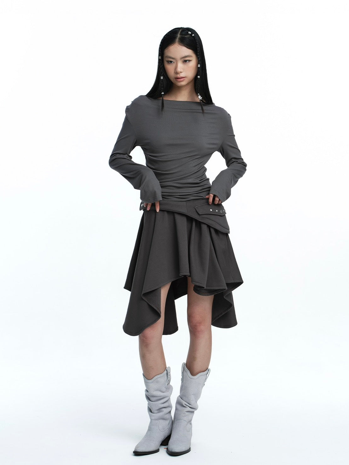 【ROUGH NECK】
Draped Hooded Long Sleeve Top