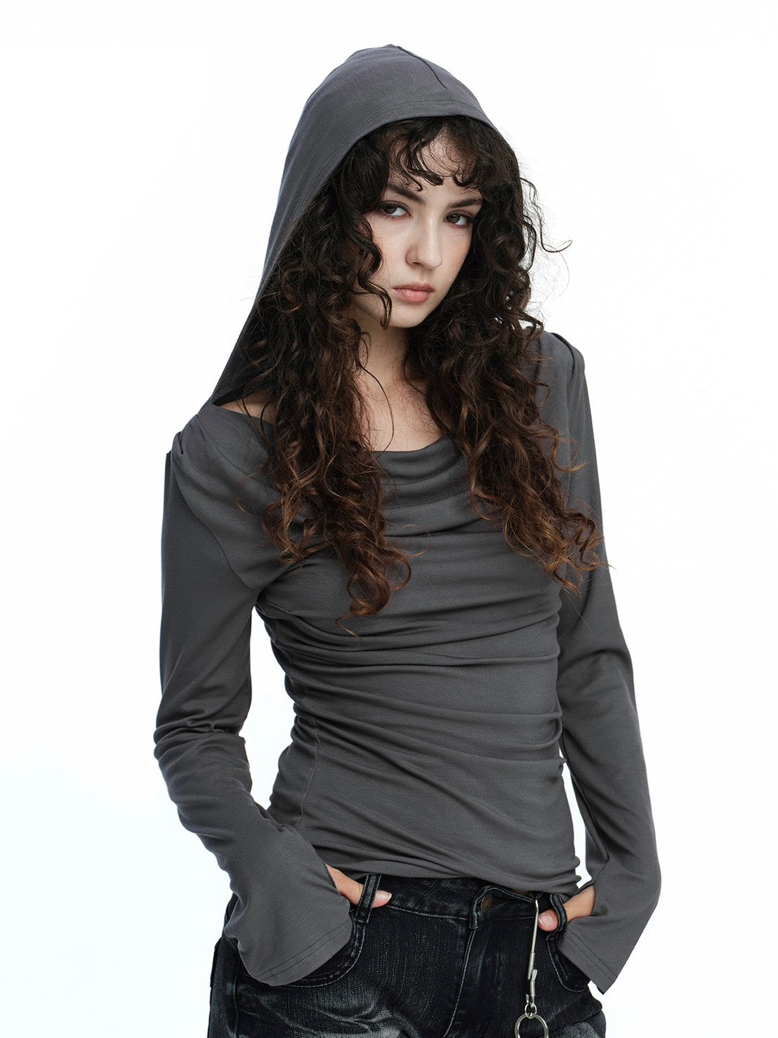 【ROUGH NECK】
Draped Hooded Long Sleeve Top